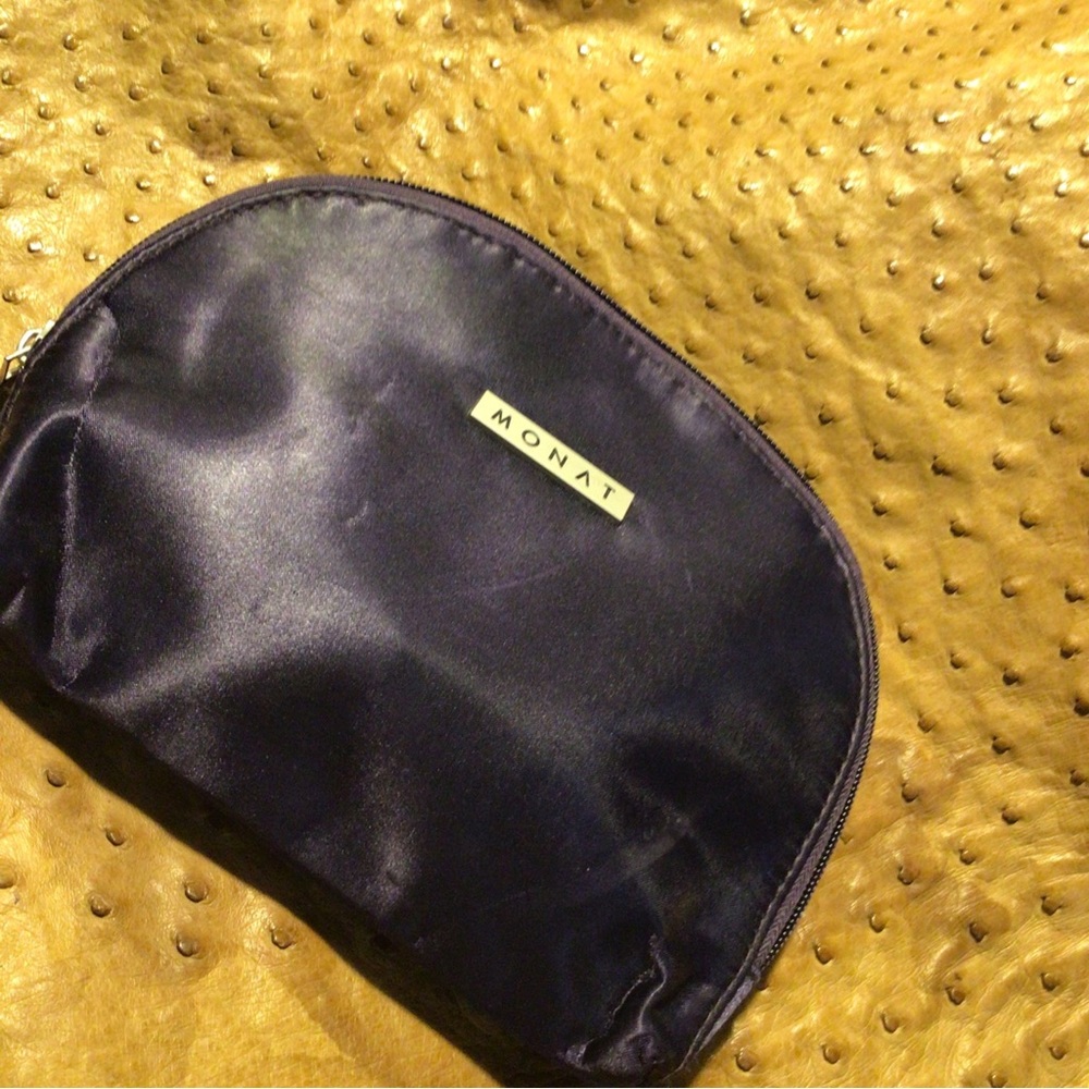 Monat Makeup/Travel Zippered Bag / Purple